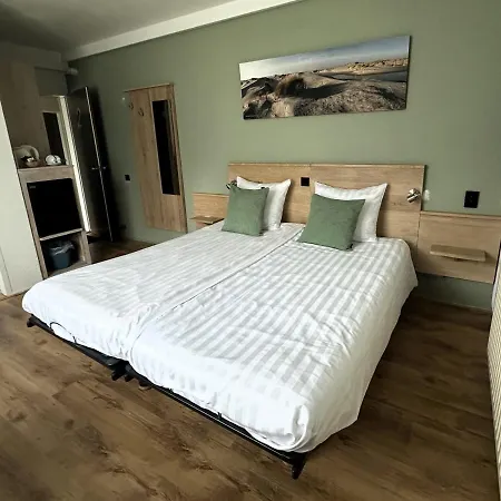 Отель Duinhotel Texel 2*