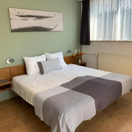 מלון Duinhotel Texel 2*