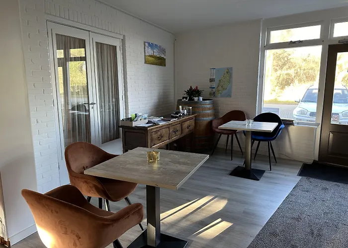 Hotel Duinhotel Texel 2*